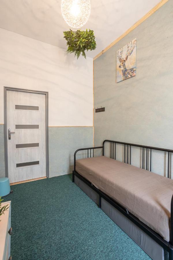 Kosciuszki Street Hostel Вроцлав Экстерьер фото